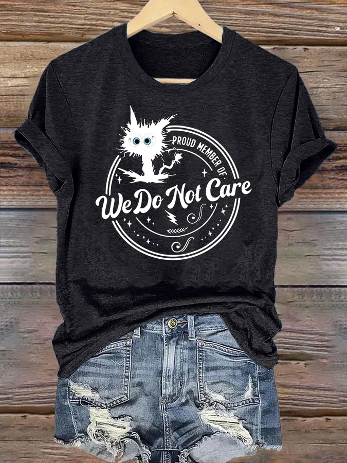 Retro Funny Proud Member Of Club We Do Not Care Menopause Perimenopause Print T-Shirt