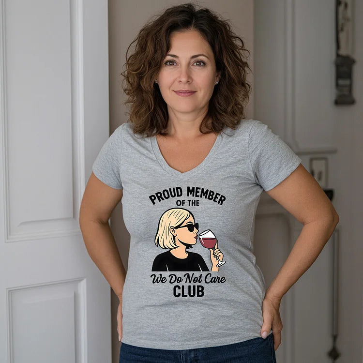 V-Neck Retro Funny Proud Member Of We Do Not Care Menopause Perimenopause Print T-Shirt