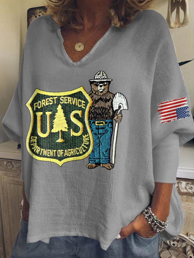 V-Neck Retro Save The Forest Service Print T-Shirt
