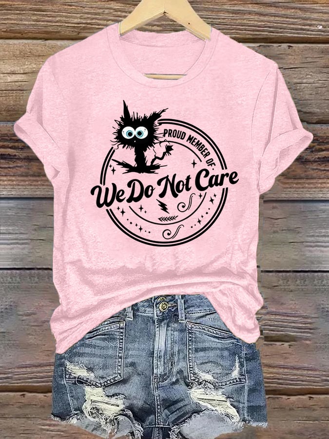 Retro Funny Proud Member Of Club We Do Not Care Menopause Perimenopause Print T-Shirt