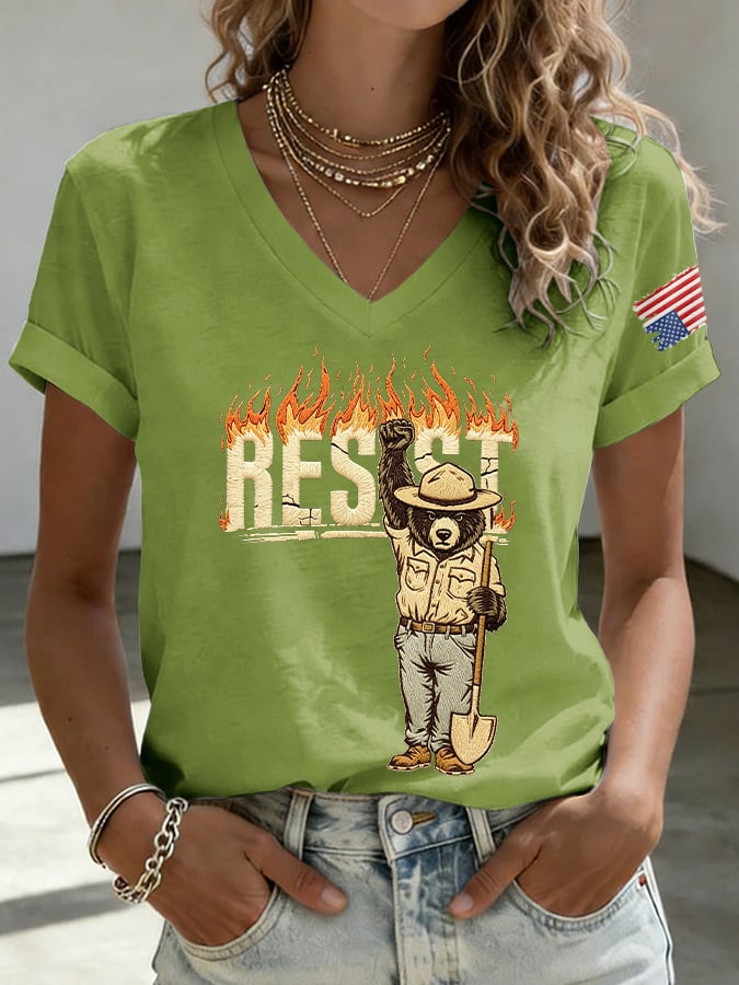 V-Neck Retro Resist Save The Forest Service Print T-Shirt