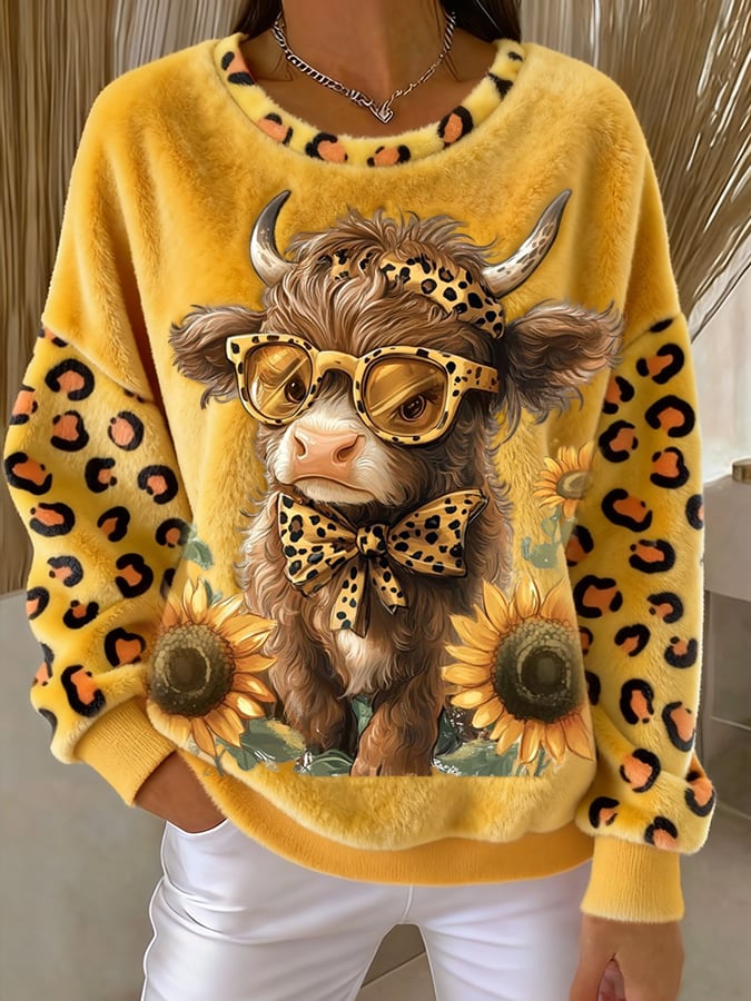Women's Cute Animal Print Highland Cow Sweatshirt