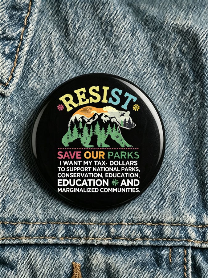 Unisex Resist Bear Print Pin-back Button