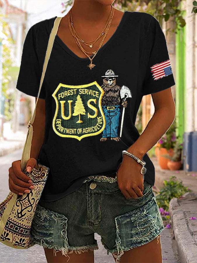 V-Neck Retro Save The Forest Service Print T-Shirt