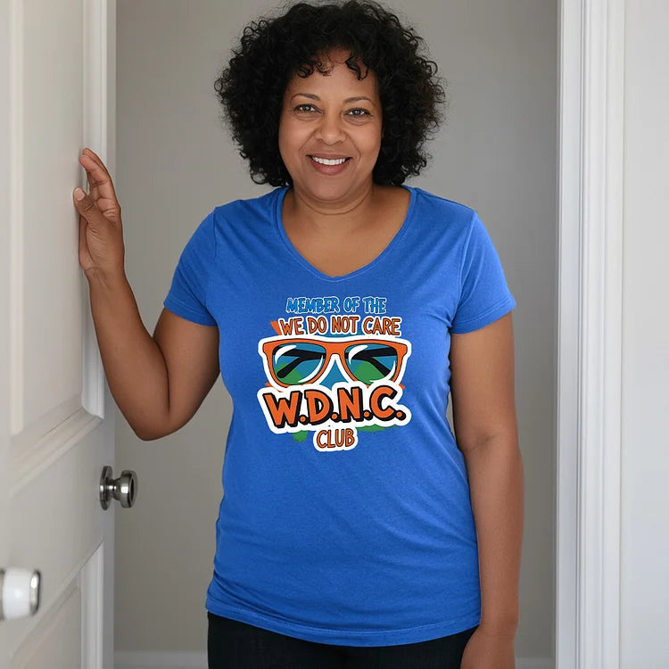 V-Neck Retro Funny Proud Member Of We Do Not Care Menopause Perimenopause Print T-Shirt