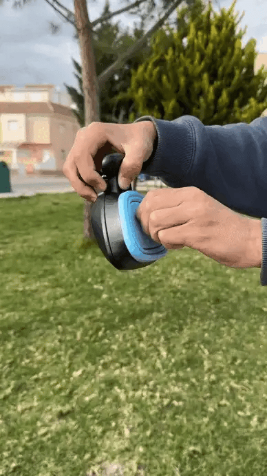 Portable folding pet poop catcher for outings💩