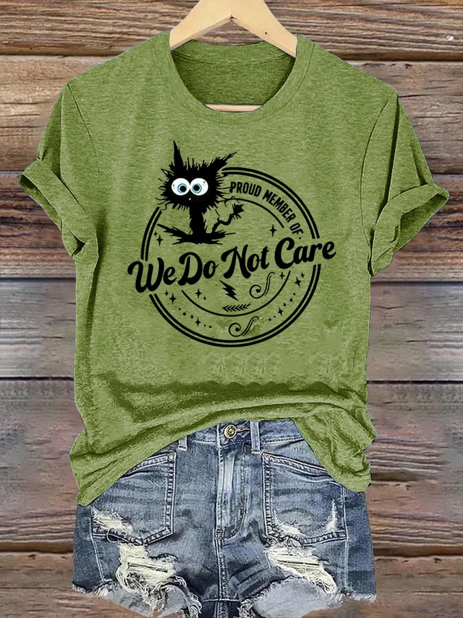 Retro Funny Proud Member Of Club We Do Not Care Menopause Perimenopause Print T-Shirt