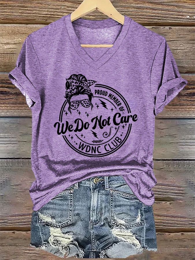 V-Neck Retro Funny Proud Member Of WDNC Club We Do Not Care Menopause Perimenopause Print T-Shirt