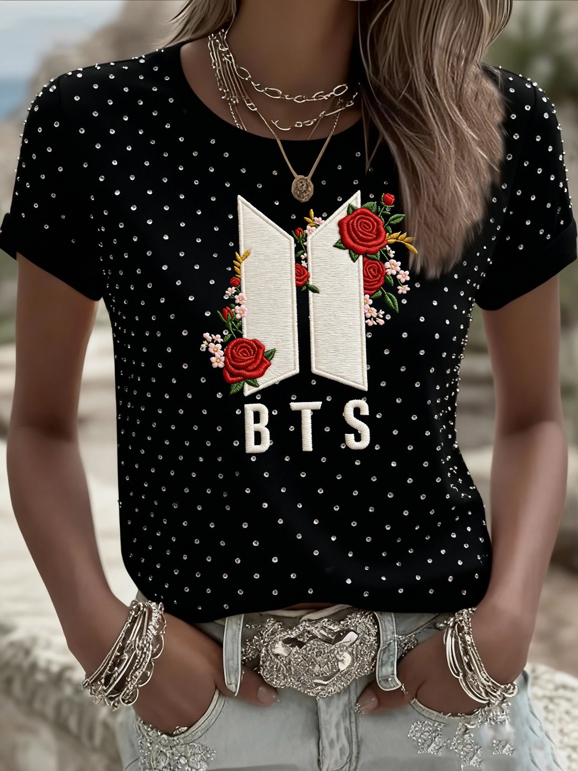 Women's casual singer-style T-shirt with rhinestones