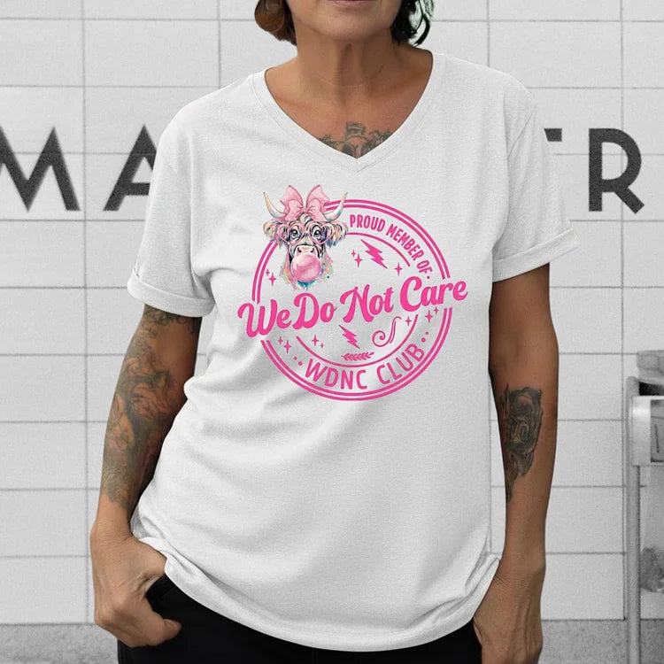 V-Neck Retro Funny Proud Member Of WDNC Club We Do Not Care Menopause Perimenopause Print T-Shirt