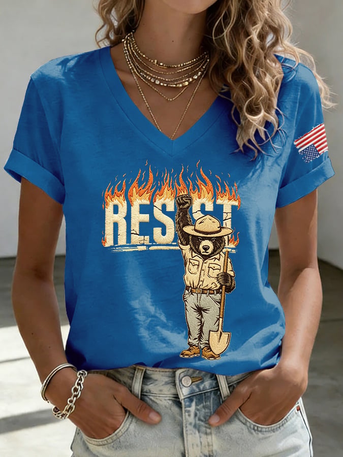 V-Neck Retro Resist Save The Forest Service Print T-Shirt