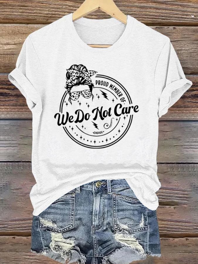 Retro Funny Proud Member Of  Club We Do Not Care Menopause Perimenopause Print T-Shirt