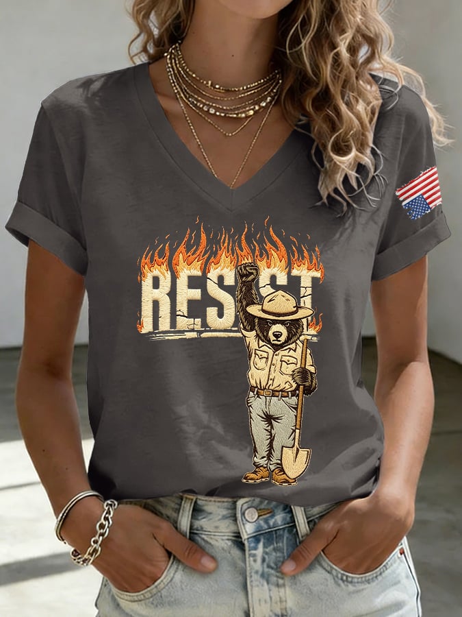 V-Neck Retro Resist Save The Forest Service Print T-Shirt