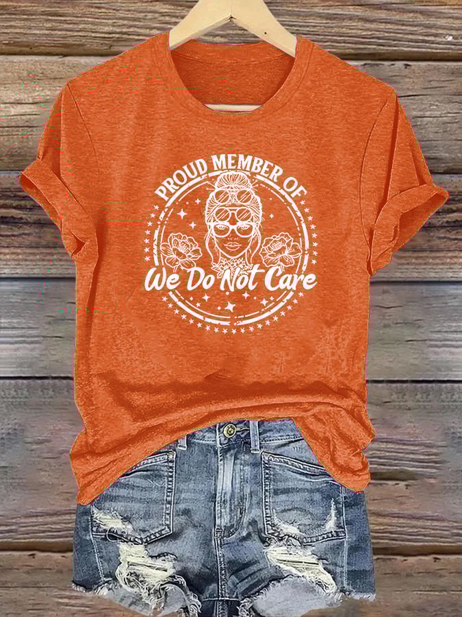 Women's Round-Neck Retro Funny Proud Member Of  Club We Do Not Care Menopause Perimenopause Print T-Shirt