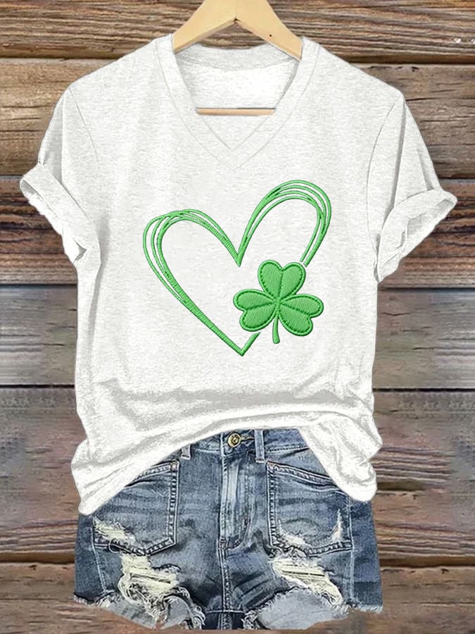 Women's St Patrick's Day Heart Shamrock T-shirt