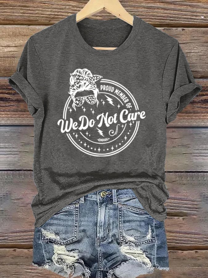 Retro Funny Proud Member Of  Club We Do Not Care Menopause Perimenopause Print T-Shirt