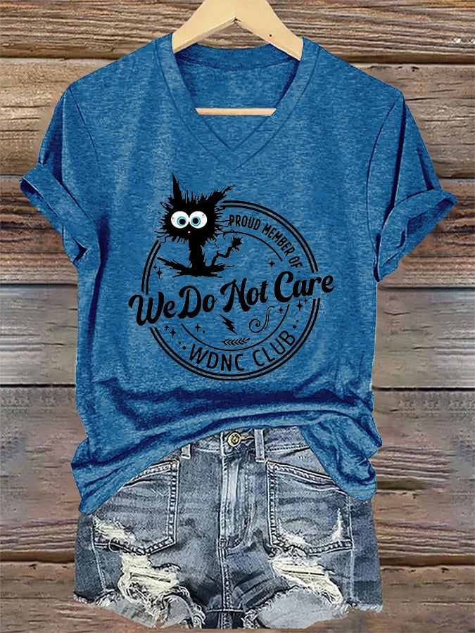 V-Neck Retro Funny Proud Member Of WDNC Club We Do Not Care Menopause Perimenopause Print T-Shirt