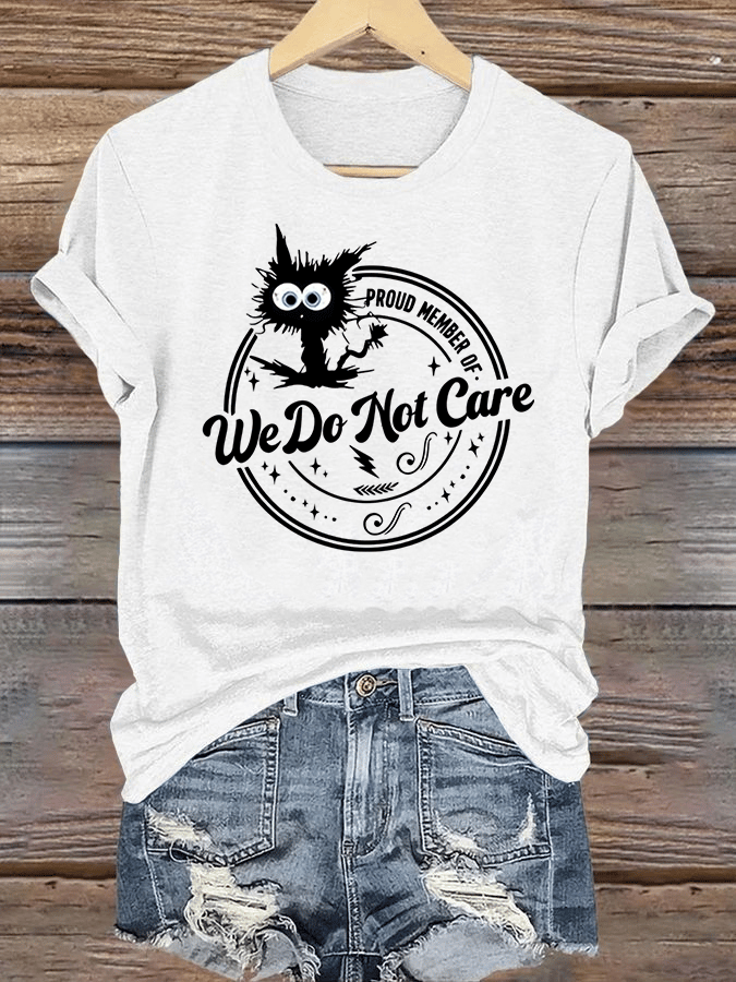Retro Funny Proud Member Of  Club We Do Not Care Menopause Perimenopause Print T-Shirt