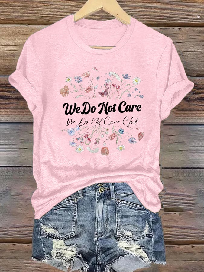 Women's Round-Neck Retro Funny Proud Member Of  Club We Do Not Care Menopause Perimenopause Print T-Shirt