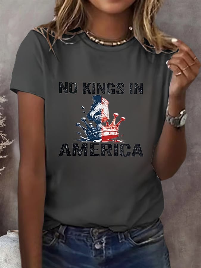 No Kings In America Print  T-shirt