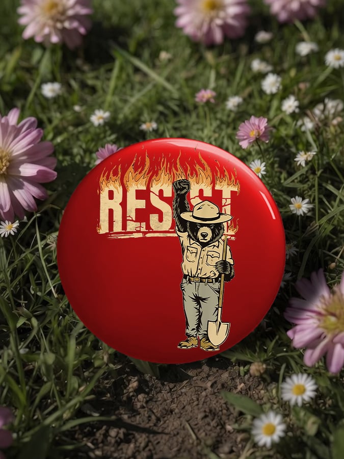 Unisex Retro Resist Save The Forest Service Pin-Back Button