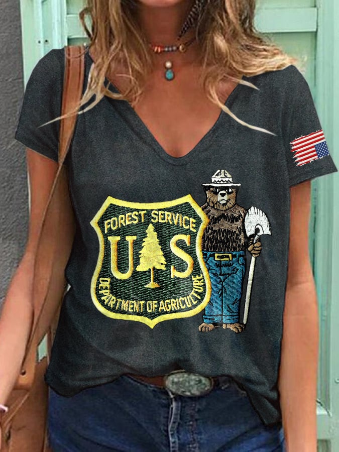 V-Neck Retro Save The Forest Service Print T-Shirt