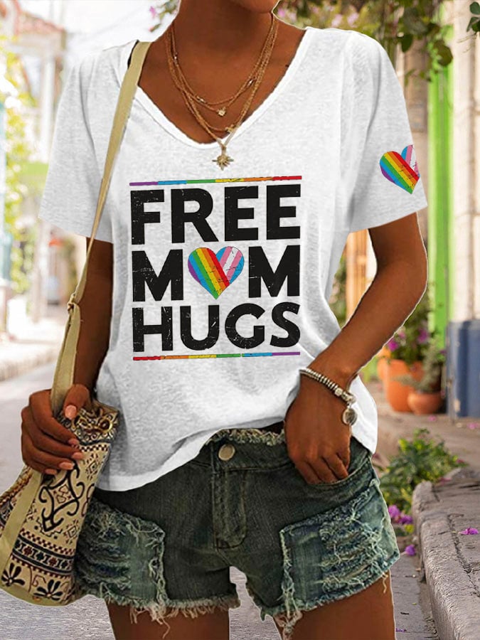 Women's Free Mom Hugs Print V Neck T-Shirt